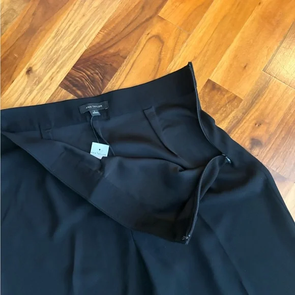 Ann Taylor Classic Black Wide Leg Pants, NEW - Picture 4 of 11